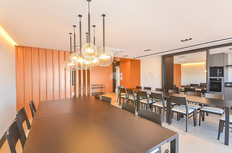 Apartamento finamente decorado no Centro de Curitiba, até 3