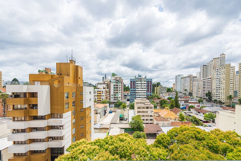 Studio com Sacada no Centro