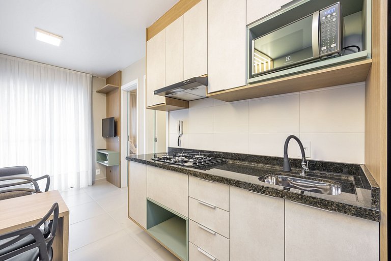 Studio com Sacada no Bairro Água Verde