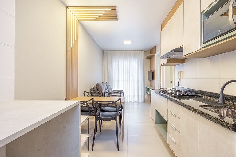 Studio com Sacada no Bairro Água Verde
