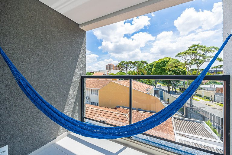 Studio com Sacada no Bairro Água Verde