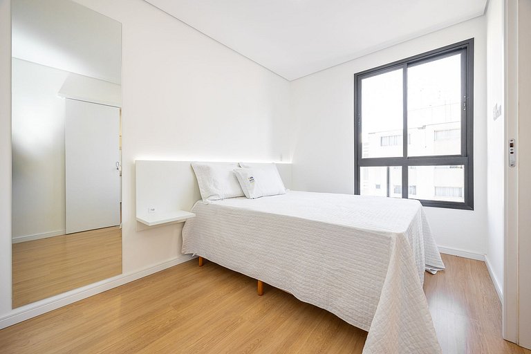 Estudio con balcon