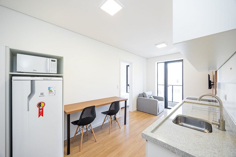 Estudio con balcon