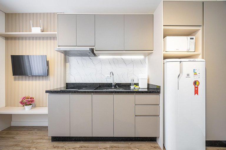 Apartamento finamente decorado no Centro de Curitiba, até 3