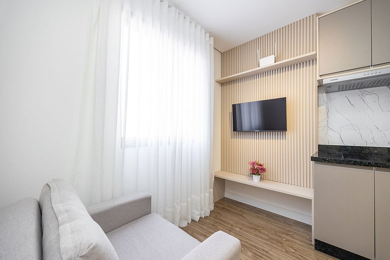 Apartamento finamente decorado no Centro de Curitiba, até 3