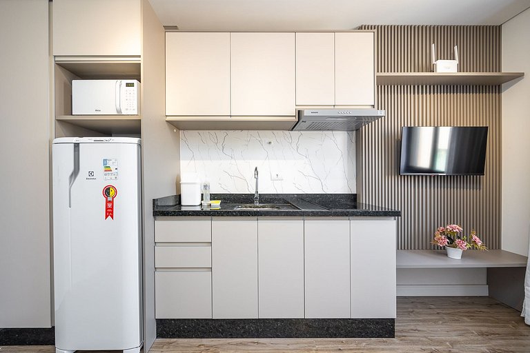 Apartamento finamente decorado no Centro de Curitiba, até 3