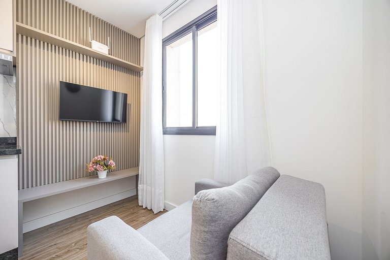Apartamento finamente decorado no Centro de Curitiba, até 3