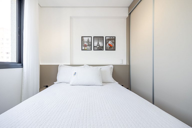 Apartamento finamente decorado no Centro de Curitiba, até 3