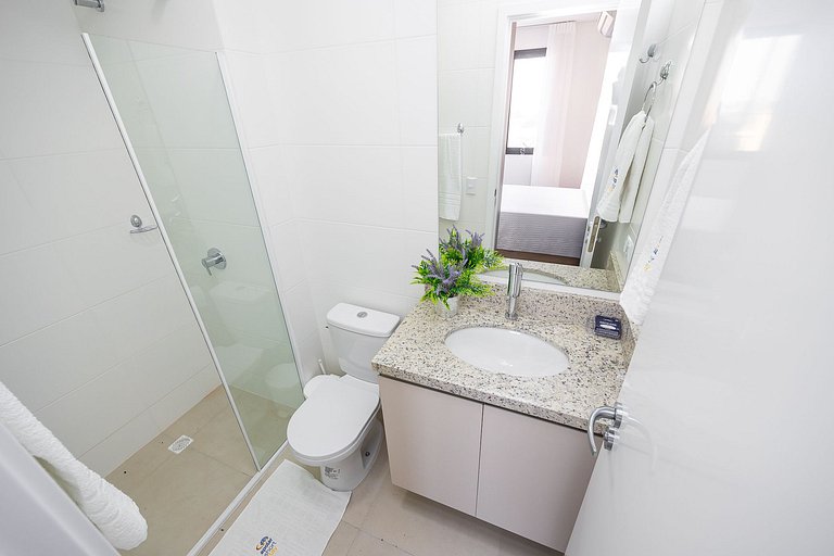 Apartamento finamente decorado no Centro de Curitiba, até 3