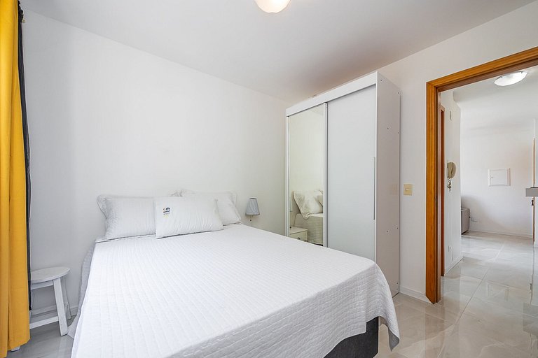 Apartamento finamente decorado no bairro Jardim Botânico, em