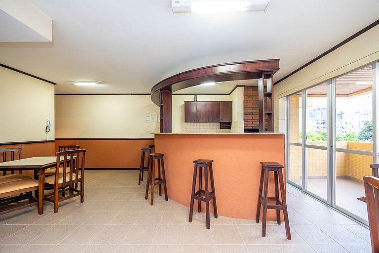 Apartamento 3 quartos, sendo 1 suíte, no Bigorrilho, m²