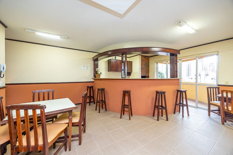 Apartamento 3 quartos, sendo 1 suíte, no Bigorrilho, m²