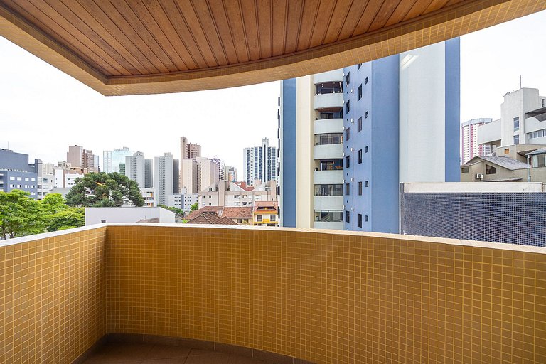 Apartamento 3 quartos, sendo 1 suíte, no Bigorrilho, m²