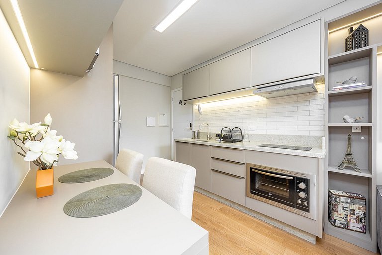 Ref 10291 | Apartamento finamente decorado, no Centro de Cur