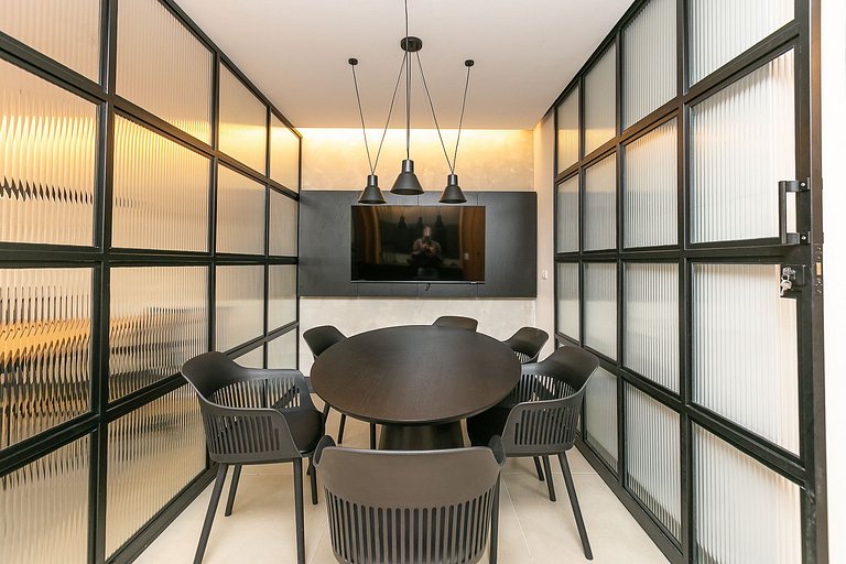 Ref:10313 Studio finamente decorado em Curitiba, até 2 pesso