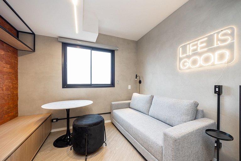 Ref 10258 | Studio Duplex finamente decorado em Curitiba, à
