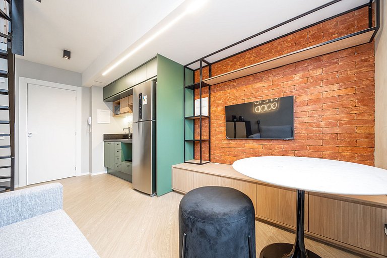 Ref 10258 | Studio Duplex finamente decorado em Curitiba, à