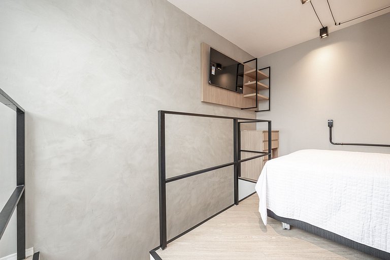 Ref 10258 | Studio Duplex finamente decorado em Curitiba, à