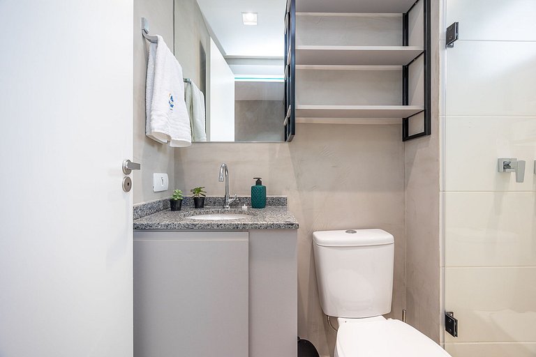 Ref 10258 | Studio Duplex finamente decorado em Curitiba, à