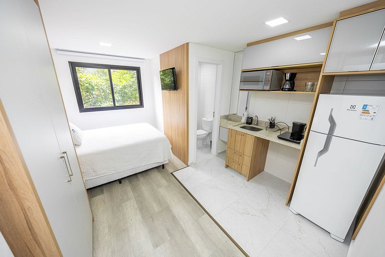 Ref 10281| Studio finamente decorado no Rebouças, até 2 pess