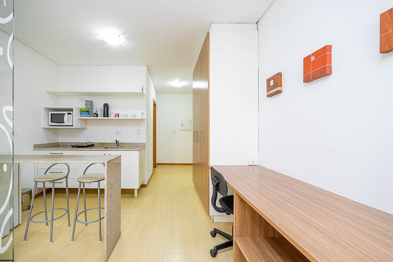 Ref 10259 | Apartamento finamente decorado, no Centro de Cur
