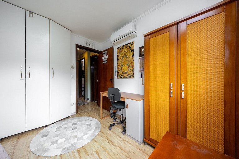 REF 10294 | Triplex 3 quartos, sendo 3 suítes, no Hugo Lange