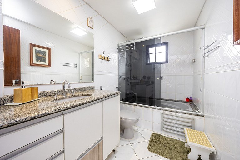 REF 10294 | Triplex 3 quartos, sendo 3 suítes, no Hugo Lange