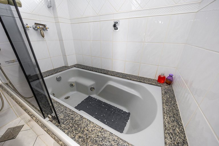 REF 10294 | Triplex 3 quartos, sendo 3 suítes, no Hugo Lange