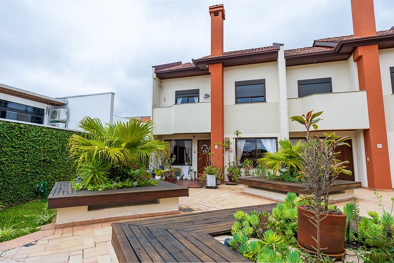 REF 10294 | Triplex 3 quartos, sendo 3 suítes, no Hugo Lange