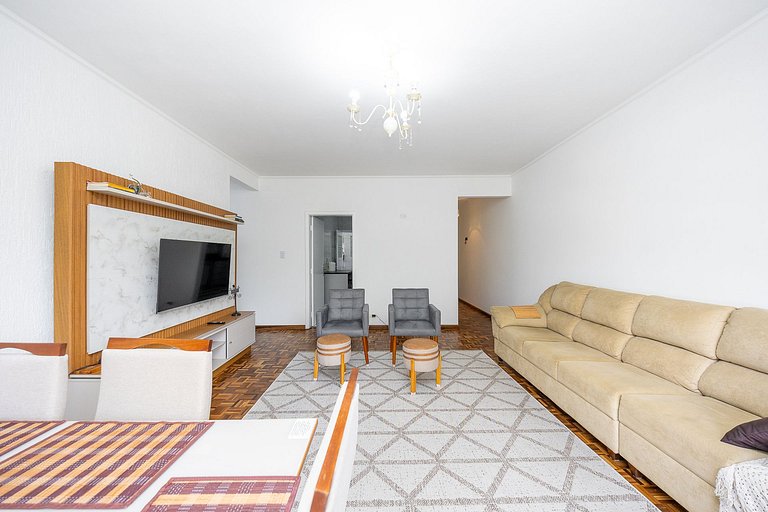 Apartamento 3 quartos finamente decorado no Batel, 110m²
