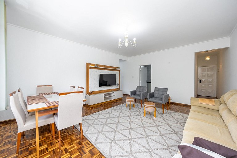 Apartamento 3 quartos finamente decorado no Batel, 110m²