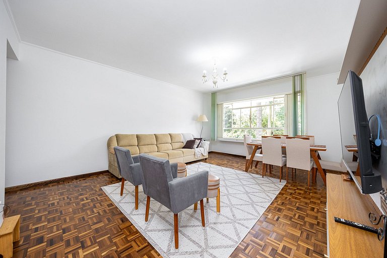 Apartamento 3 quartos finamente decorado no Batel, 110m²