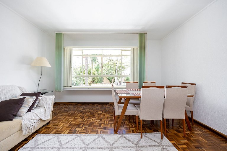 Apartamento 3 quartos finamente decorado no Batel, 110m²
