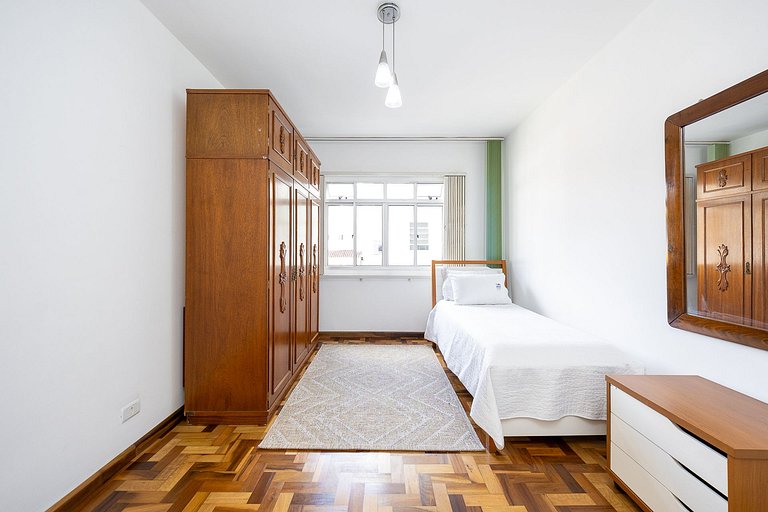 Apartamento 3 quartos finamente decorado no Batel, 110m²