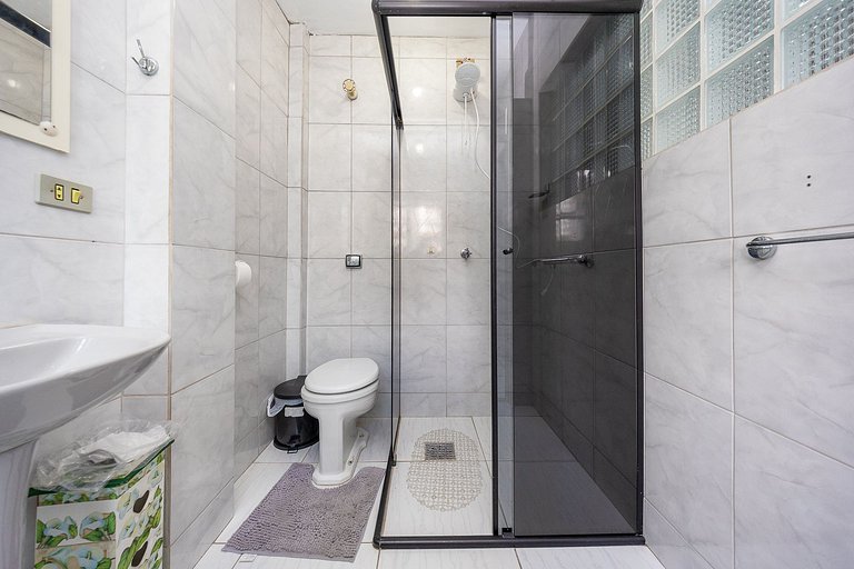 Apartamento 3 quartos finamente decorado no Batel, 110m²