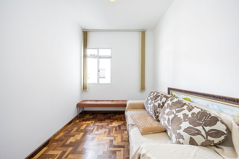 Apartamento 3 quartos finamente decorado no Batel, 110m²