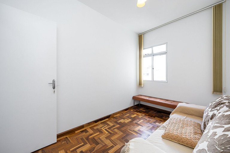 Apartamento 3 quartos finamente decorado no Batel, 110m²