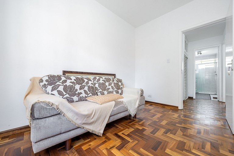 Apartamento 3 quartos finamente decorado no Batel, 110m²