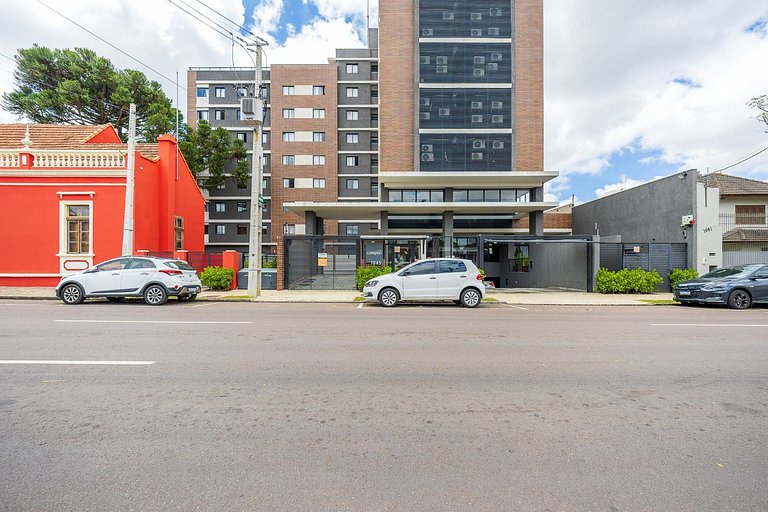 Estudio finamente decorado no Centro de Curitiba, até 2 pess