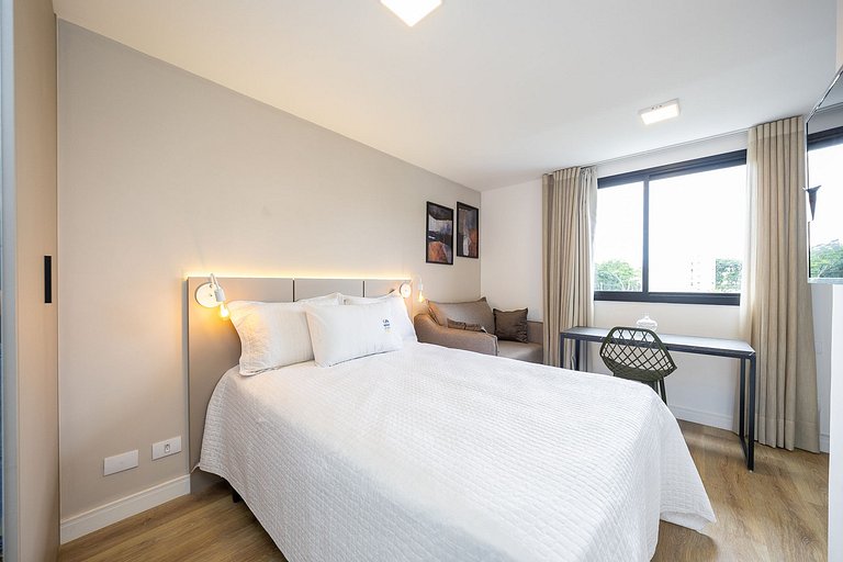 Ref 10298 | Studio finamente decorado em Curitiba, até 2 pes