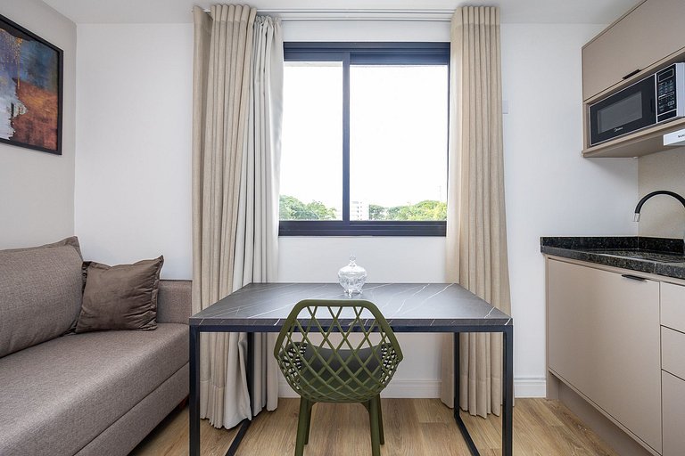 Ref 10303 | Estúdio finamente decorado em Curitiba, até 2 pe