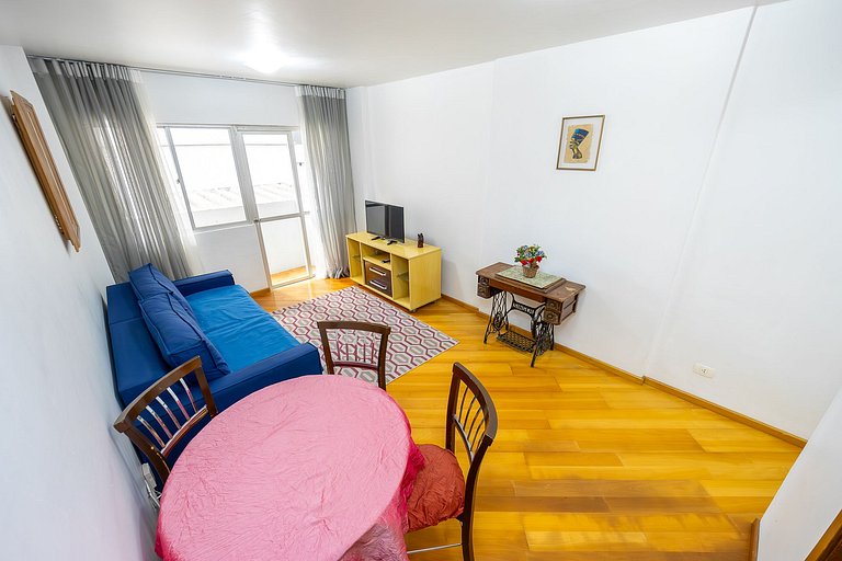 Apartamento 2 quartos finamente decorado em Curitiba, até 4