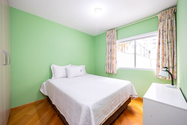 Apartamento 2 quartos finamente decorado em Curitiba, até 4