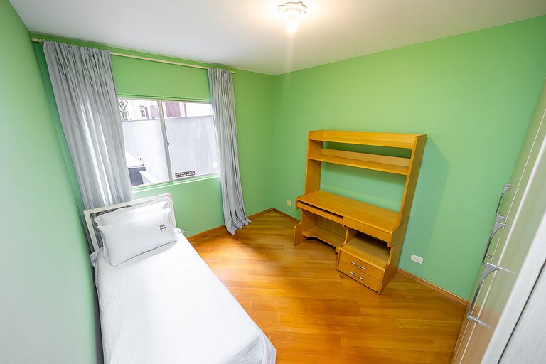 Apartamento 2 quartos finamente decorado em Curitiba, até 4