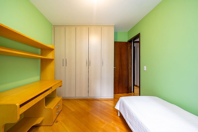 Apartamento 2 quartos finamente decorado em Curitiba, até 4