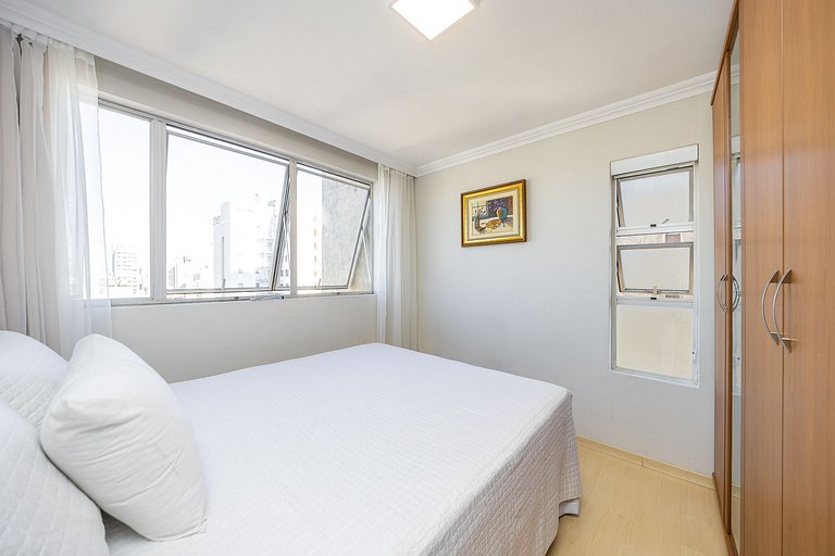 REF: 20000 Studio finamente decorado em Curitiba, até 3 pess