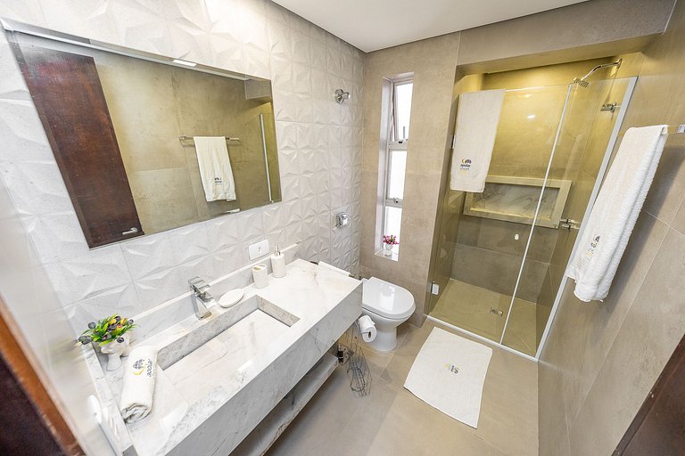 REF: 20000 Studio finamente decorado em Curitiba, até 3 pess
