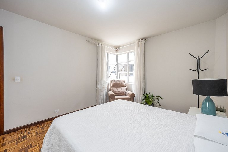 Lindo apartamento 2 quartos no Bairro Cabral em de Curitiba.