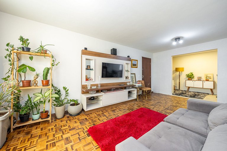 Lindo apartamento 2 quartos no Bairro Cabral em de Curitiba.