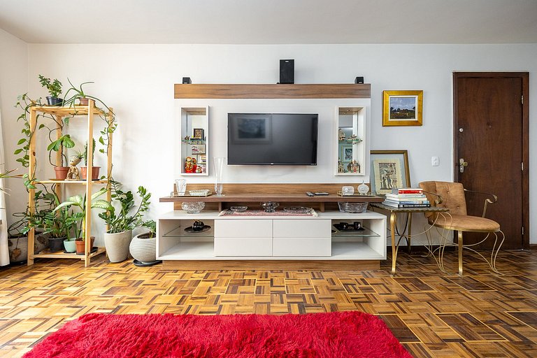 Lindo apartamento 2 quartos no Bairro Cabral em de Curitiba.